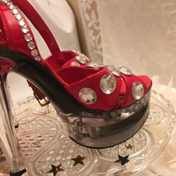 AMAZING vinatge cherry red glass platforms with hell kitty crystal details! - Picture 11 of 16